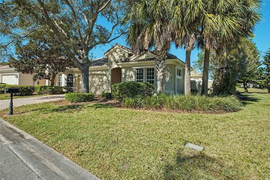 Image 2 of property listing at 2158 FALLS CIRCLE, Vero Beach, FL 32967