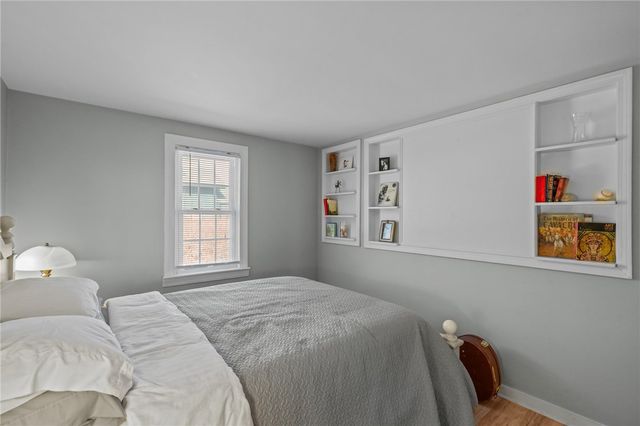 32 Houston Avenue, Newport, RI 02840