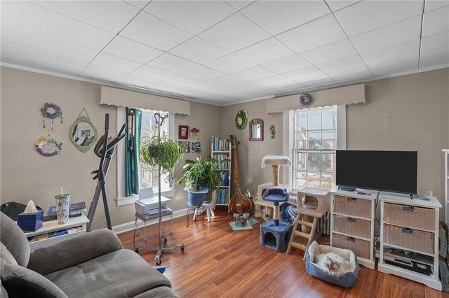 32 Houston Avenue, Newport, RI 02840