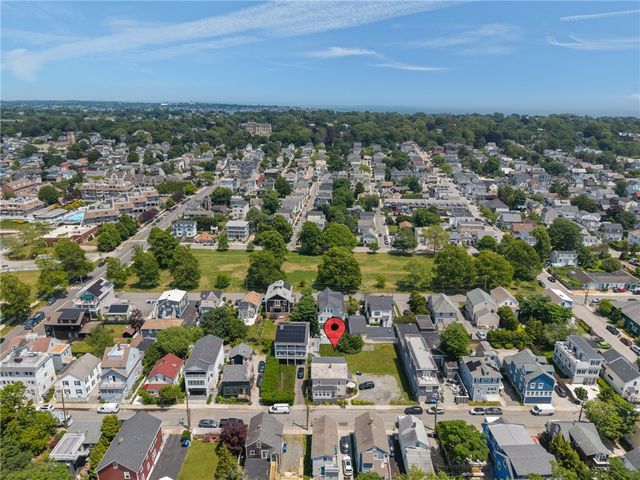 32 Houston Avenue, Newport, RI 02840