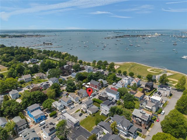 32 Houston Avenue, Newport, RI 02840