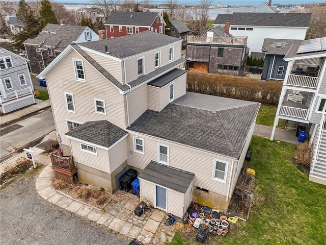 32 Houston Avenue, Newport, RI 02840