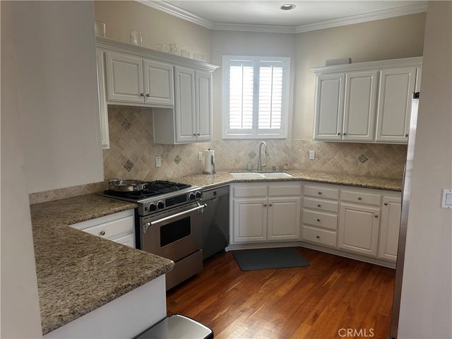 425 11th, Hermosa Beach, CA 90254