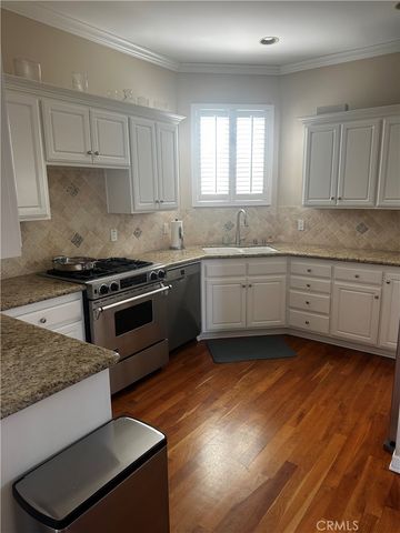 425 11th, Hermosa Beach, CA 90254