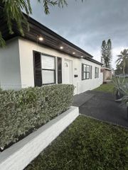 3201 SW 76th Ave, Miami, FL 33155