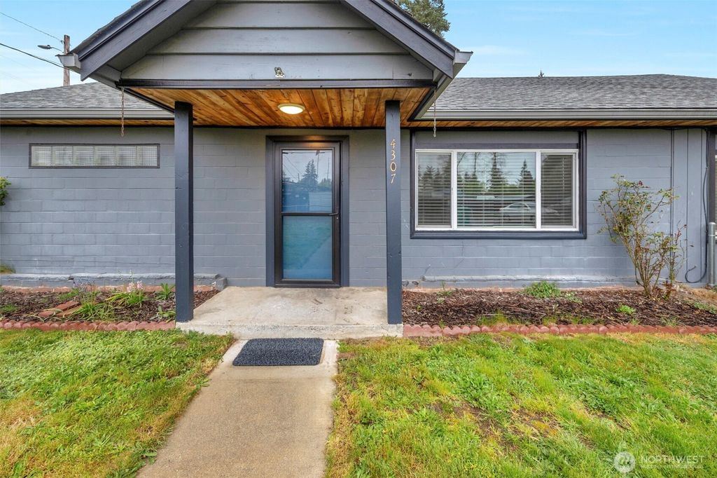 4307 103rd Place NE, Marysville, WA 98271