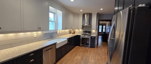 9120 S Chicago COURT, Oak Creek, WI 53154