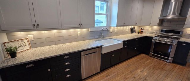 9120 S Chicago COURT, Oak Creek, WI 53154