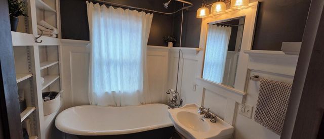 9120 S Chicago COURT, Oak Creek, WI 53154