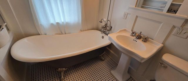 9120 S Chicago COURT, Oak Creek, WI 53154