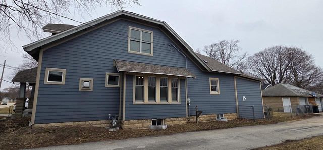 9120 S Chicago COURT, Oak Creek, WI 53154