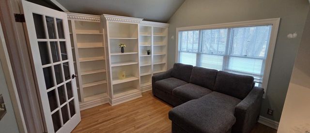 9120 S Chicago COURT, Oak Creek, WI 53154