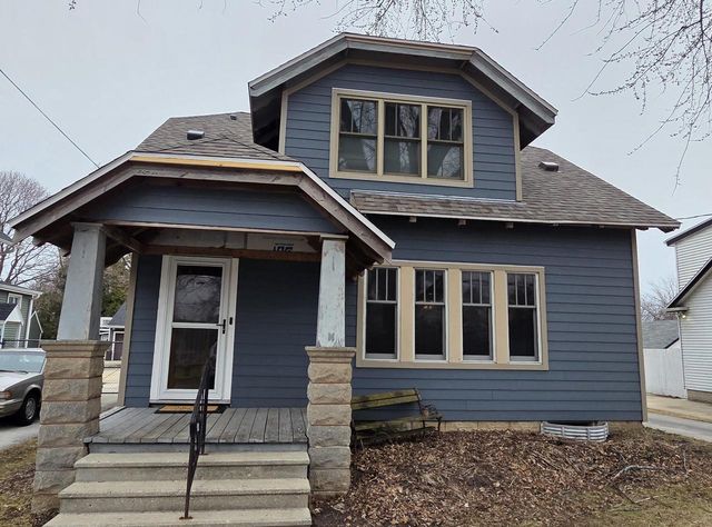 9120 S Chicago COURT, Oak Creek, WI 53154