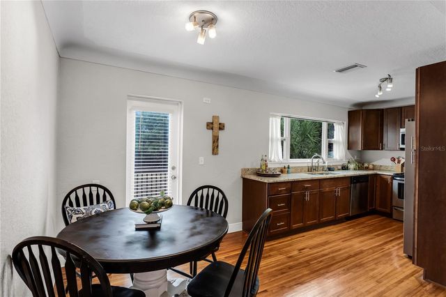 2425 36TH AVENUE N, St Petersburg, FL 33713