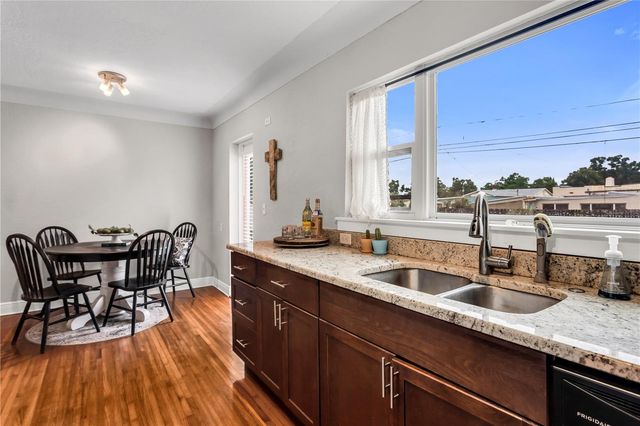 2425 36TH AVENUE N, St Petersburg, FL 33713