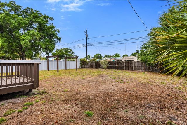 2425 36TH AVENUE N, St Petersburg, FL 33713