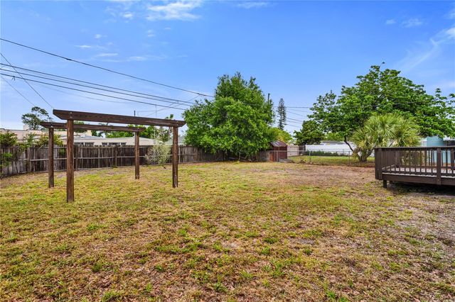 2425 36TH AVENUE N, St Petersburg, FL 33713