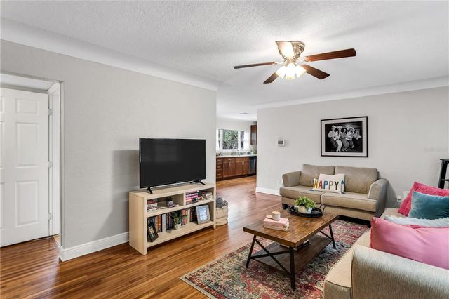 2425 36TH AVENUE N, St Petersburg, FL 33713