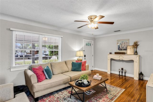 2425 36TH AVENUE N, St Petersburg, FL 33713