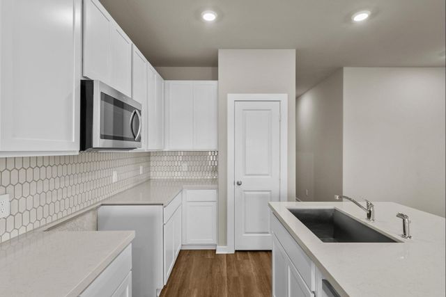2903 Wind Cave Lane, Rosharon, TX 77583