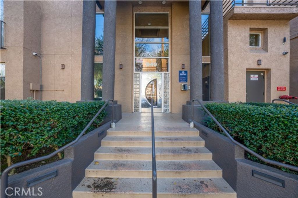 640 W 4th 101, Long Beach, CA 90802