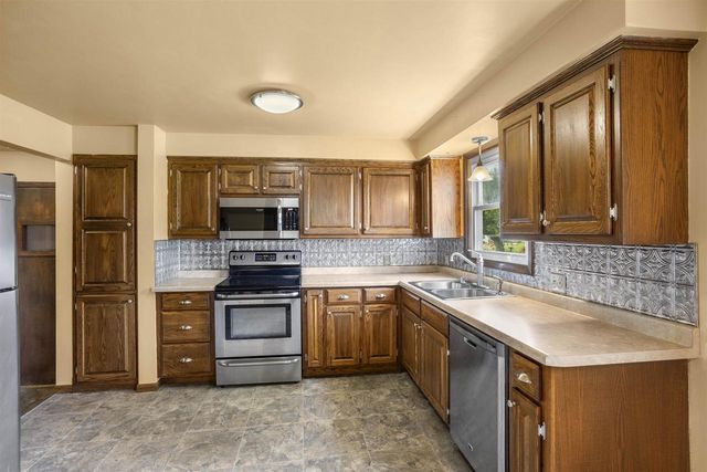 W5646 VANS ROAD, Appleton, WI 54915