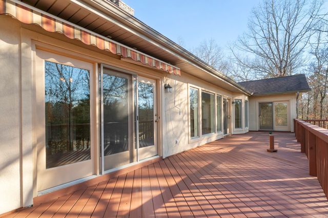 15 Temerario Place, Hot Springs Village, AR 71909