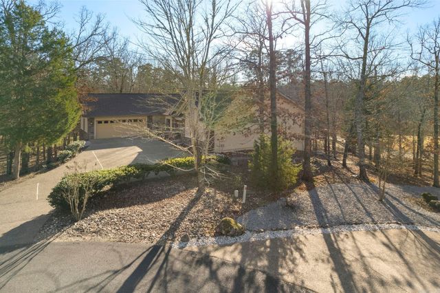 15 Temerario Place, Hot Springs Village, AR 71909