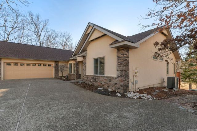 15 Temerario Place, Hot Springs Village, AR 71909