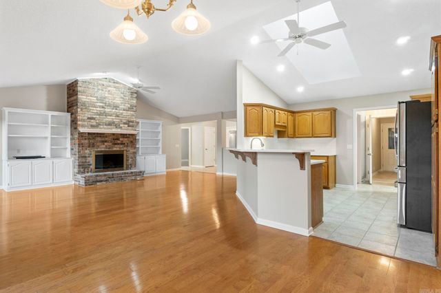 15 Temerario Place, Hot Springs Village, AR 71909