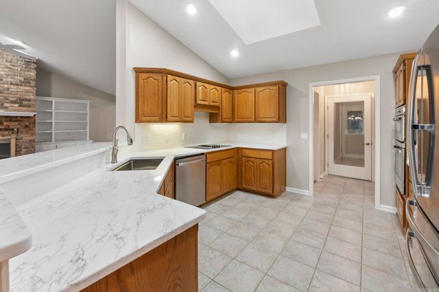 15 Temerario Place, Hot Springs Village, AR 71909