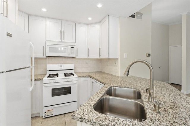 2576 Avenida Del Vista 204, Corona, CA 92882