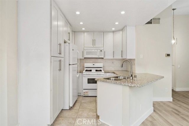 2576 Avenida Del Vista 204, Corona, CA 92882