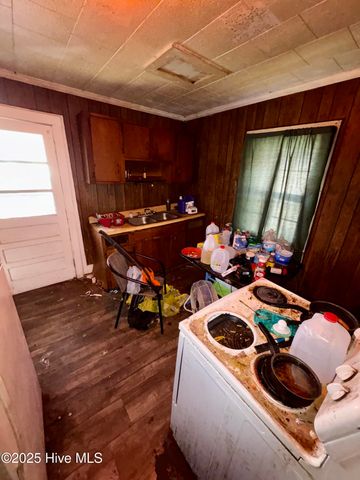 216 Crawford Street, Bethel, NC 27812
