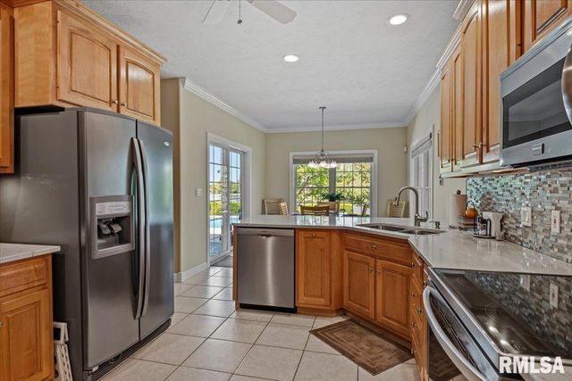 5635 Wagon Ford Road, Chatham, IL 62629