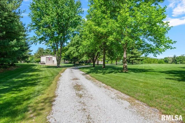 5635 Wagon Ford Road, Chatham, IL 62629