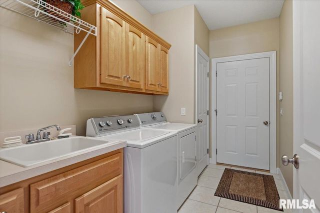 5635 Wagon Ford Road, Chatham, IL 62629