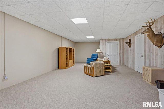 5635 Wagon Ford Road, Chatham, IL 62629