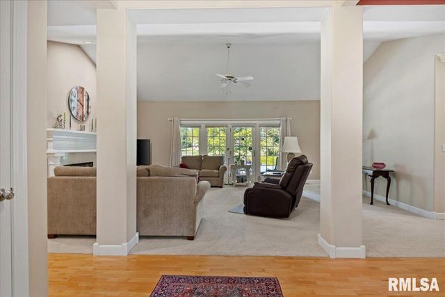5635 Wagon Ford Road, Chatham, IL 62629