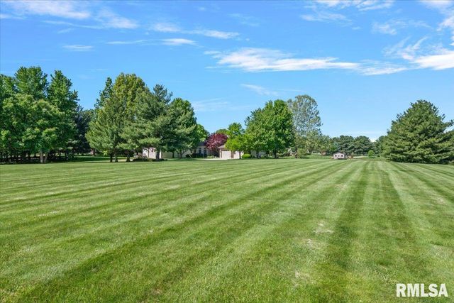 5635 Wagon Ford Road, Chatham, IL 62629