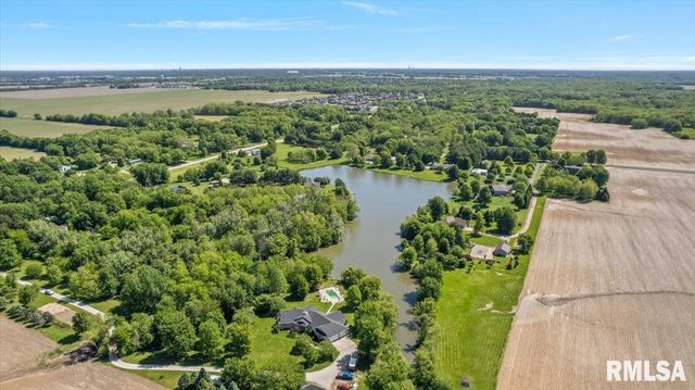 5635 Wagon Ford Road, Chatham, IL 62629