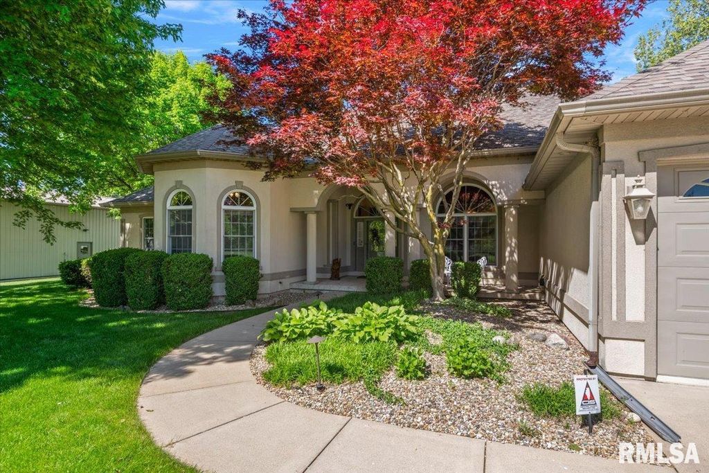 5635 Wagon Ford Road, Chatham, IL 62629