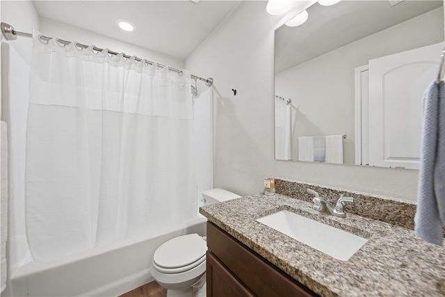808 Mockingbird Street, Navasota, TX 77868