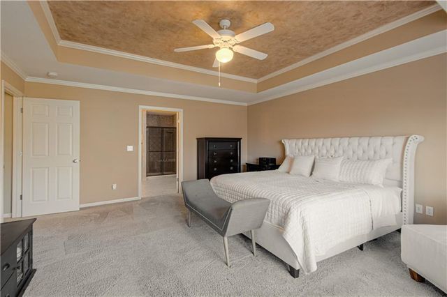 304 NE Hidden Valley Way, Lee's Summit, MO 64064