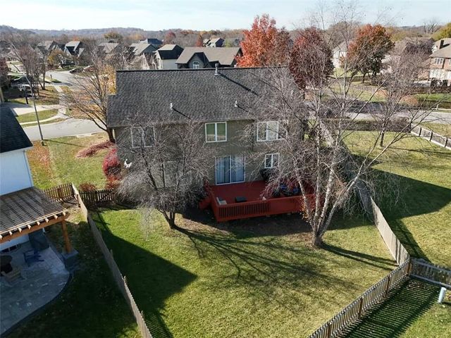 304 NE Hidden Valley Way, Lee's Summit, MO 64064