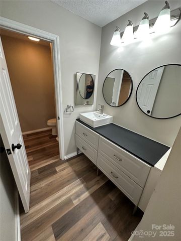 4621 Hamory Drive, Charlotte, NC 28212