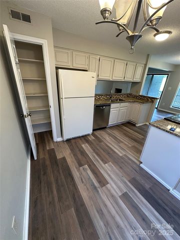 4621 Hamory Drive, Charlotte, NC 28212