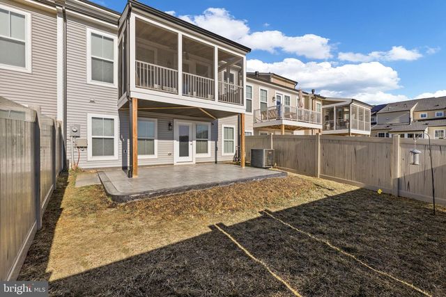 225 SMOKEBUSH DR, Stafford, VA 22554