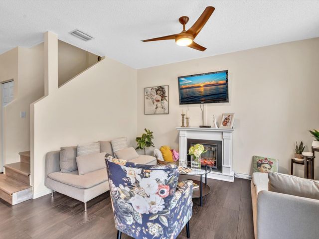 20930 Vía Azalea 5, Boca Raton, FL 33428