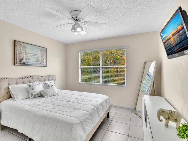 20930 Vía Azalea 5, Boca Raton, FL 33428